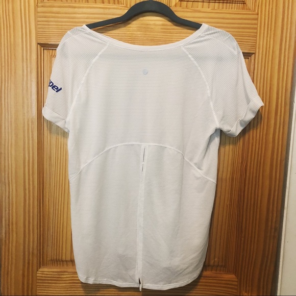white lululemon tshirt - Picture 5 of 5